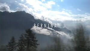 レーティッシュ鉄道からスイスアルプスの山岳風景