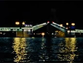 運河に架かるはね橋